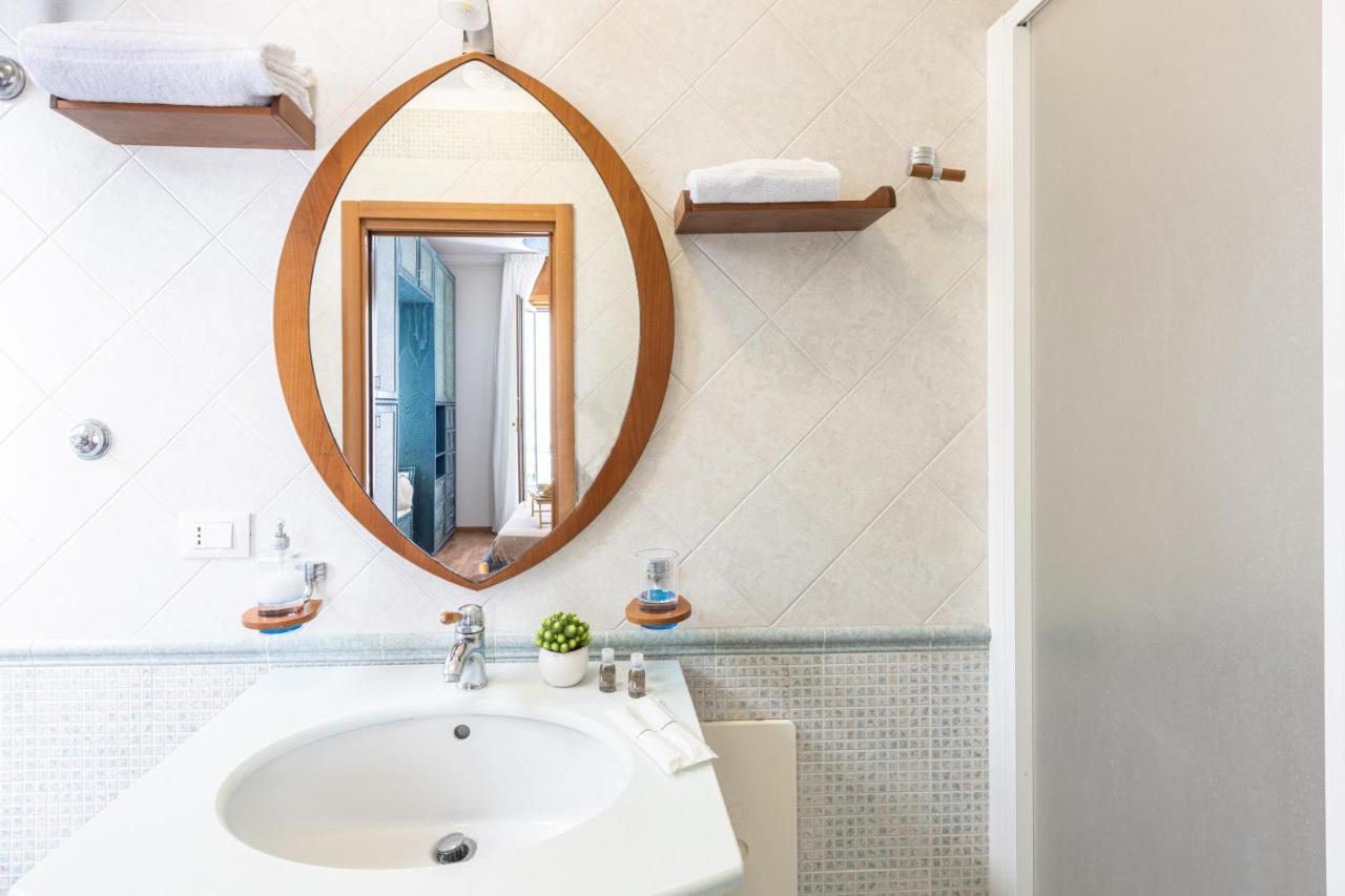 Sorrentovibes - Spacious 3 Bedrooms Apartment In Sorrento Oldtown Buitenkant foto