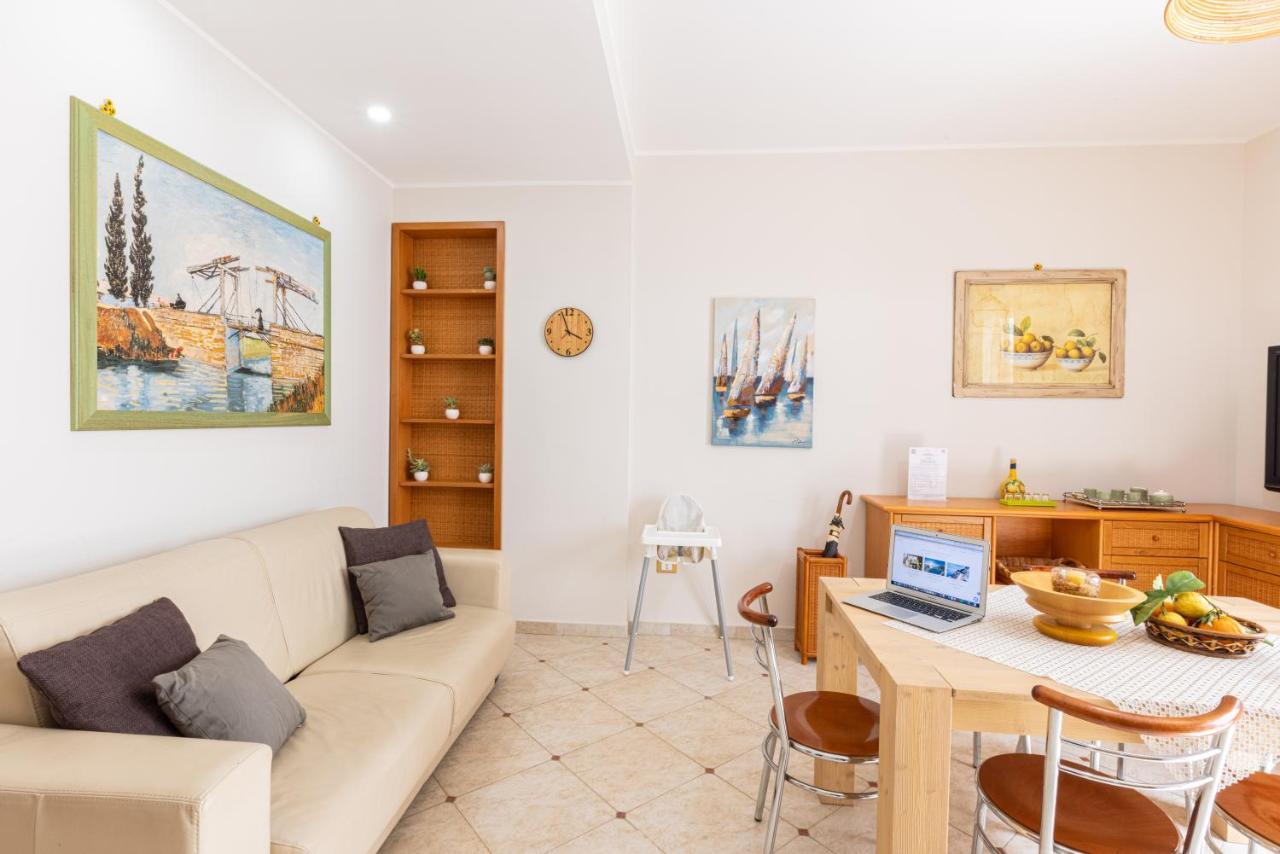 Sorrentovibes - Spacious 3 Bedrooms Apartment In Sorrento Oldtown Buitenkant foto