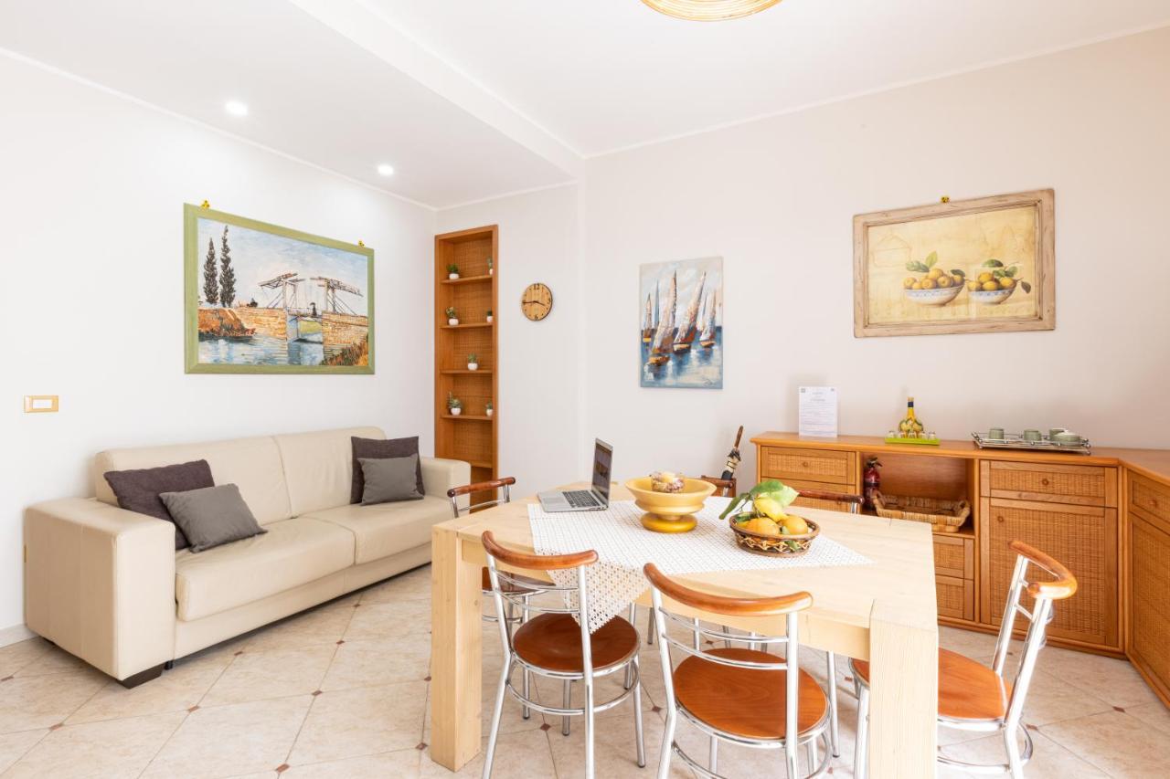 Sorrentovibes - Spacious 3 Bedrooms Apartment In Sorrento Oldtown Buitenkant foto